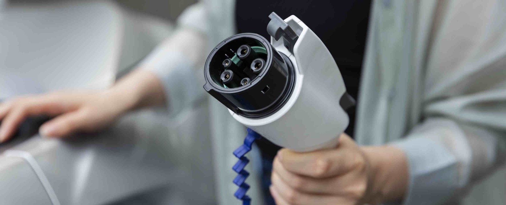 Image of WIE SICHER SIND ELEKTROAUTO? FAKTEN ZUR TECHNIK & CO.
