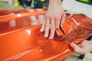 Preview Image of AUTO FOLIEREN: VOR- UND NACHTEILE