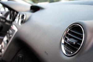 Preview Image of AUTO KUNSTSTOFFTEILE AUFFRISCHEN: SO WIRD PLASTIK WIEDER WIE NEU