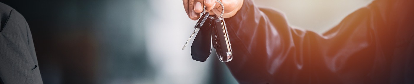 Wenn es Zeit für ein neues Auto ist, stehen viele Autofahrer vor der Frage: kaufen oder leasen? Wir haben die wichtigsten Vor- und Nachteile, die Sie beim Autokauf bzw. Auto Leasing berücksichtigen sollten, gecheckt.