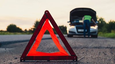 AUTOPANNE? SO VERHALTEN SIE SICH RICHTIG AUF DER AUTOBAHN