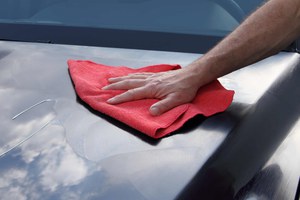 Preview Image of AUTOPOLITUR - SO GLÄNZT DAS AUTO KILOMETERWEIT