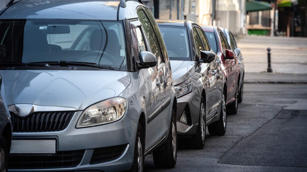 Preview Image of DARF MAN OHNE KENNZEICHEN PARKEN?
