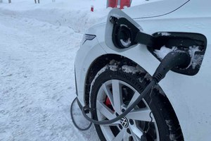 Preview Image of ELEKTROAUTO: SO SCHAFFEN SIE IM WINTER MEHR REICHWEITE