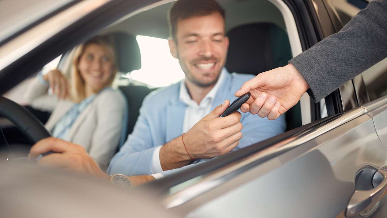 FAHRZEUGHALTERWECHSEL: DIESE FEHLER VERZÖGERN DIE UMMELDUNG Preview Image of FAHRZEUGHALTERWECHSEL: DIESE FEHLER VERZÖGERN DIE UMMELDUNG