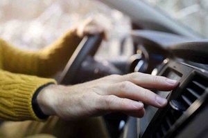 Preview Image of KLIMAANLAGE IM AUTO DESINFIZIEREN: SCHRITT FÜR SCHRITT ZUR SAUBEREN LÜFTUNG