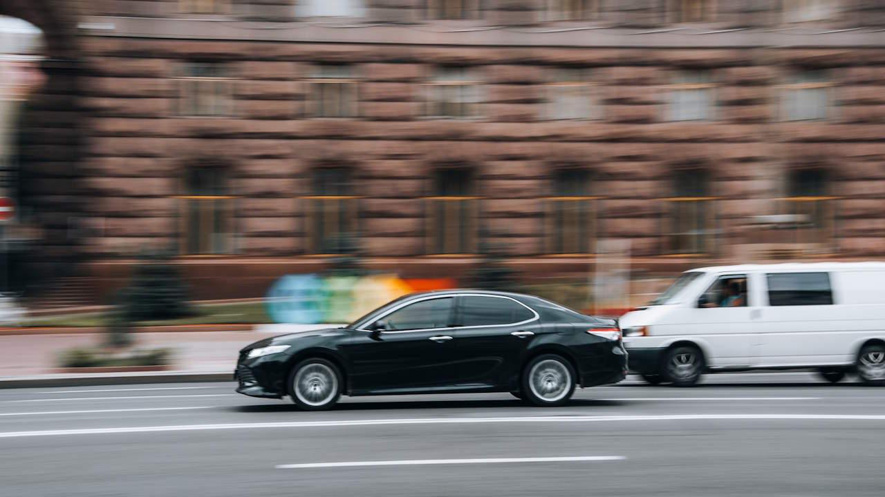 RASEREI IN ÖSTERREICH: WANN DROHT DIE BESCHLAGNAHME DES AUTOS Preview Image of RASEREI IN ÖSTERREICH: WANN DROHT DIE BESCHLAGNAHME DES AUTOS