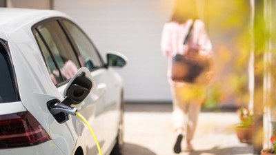 SO VIEL GELD SPARST DU 2024 BEIM KAUF EINES ELEKTROAUTOS!