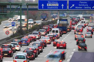 STAU-STELLEN AUF AUTOBAHNEN IM SOMMER Preview Image of STAU-STELLEN AUF AUTOBAHNEN IM SOMMER