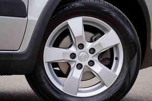 DER SUZUKI SX4 S-CROSS (2014) Preview Image of DER SUZUKI SX4 S-CROSS (2014)