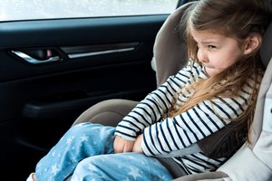 Preview Image of VOLLE BLASE BEIM AUTOFAHREN - WAS TUN?